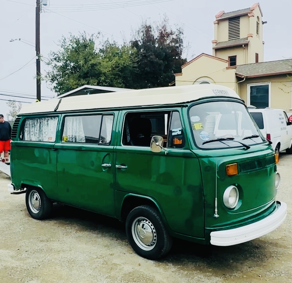 Buster a 1973 VW Westfalia